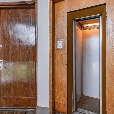 Apartamento Revalia Freedom Square One Bedroom Talin