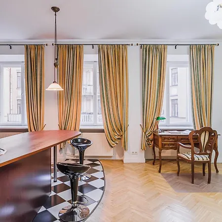 Revalia Freedom Square One Bedroom *